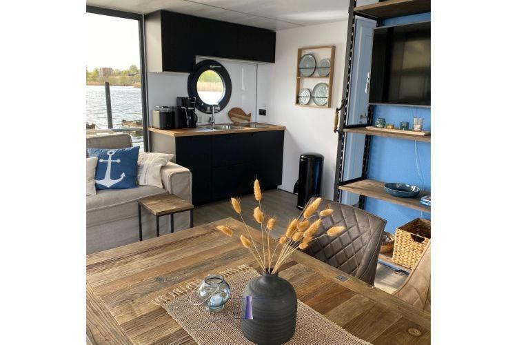 Hausboot Fjord Ankerplatz Mit Biosauna In Schleswig Luaran gambar